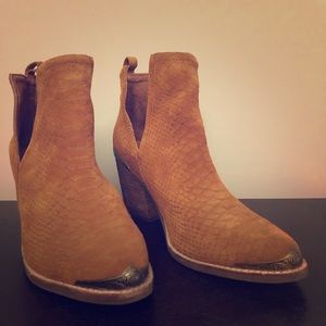 jeffrey campbell hunt the plains boot